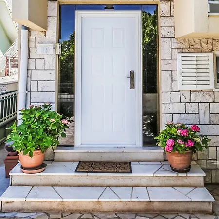 Nikica-1 By Interhome Apartmán *