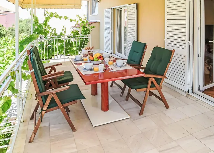 Apartamento Nikica-1 By Interhome *